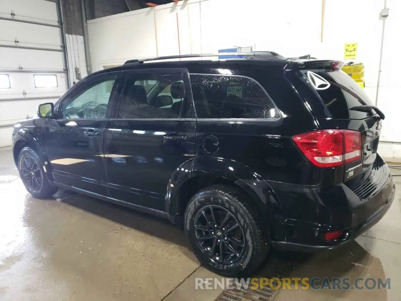 2 Photograph of a damaged car 3C4PDCBB1KT778770 DODGE JOURNEY 2019