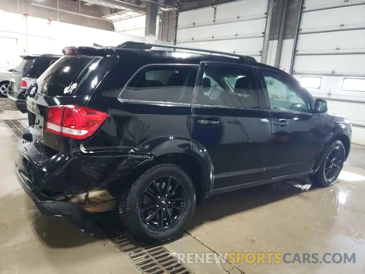 3 Photograph of a damaged car 3C4PDCBB1KT778770 DODGE JOURNEY 2019
