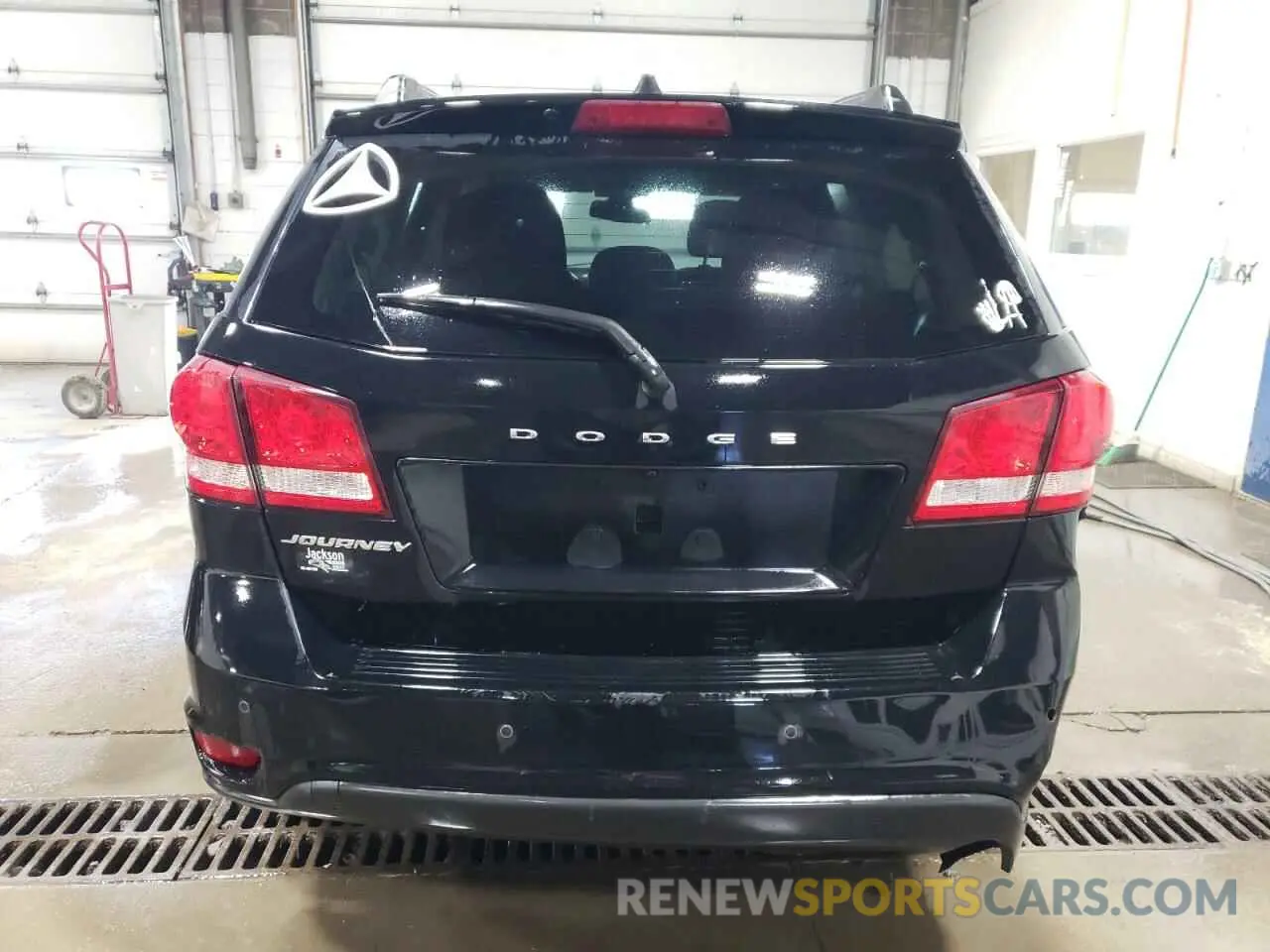 6 Photograph of a damaged car 3C4PDCBB1KT778770 DODGE JOURNEY 2019