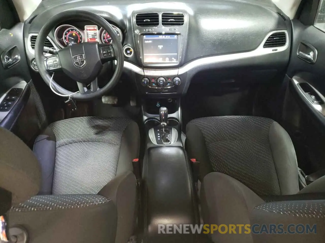 8 Photograph of a damaged car 3C4PDCBB1KT778770 DODGE JOURNEY 2019
