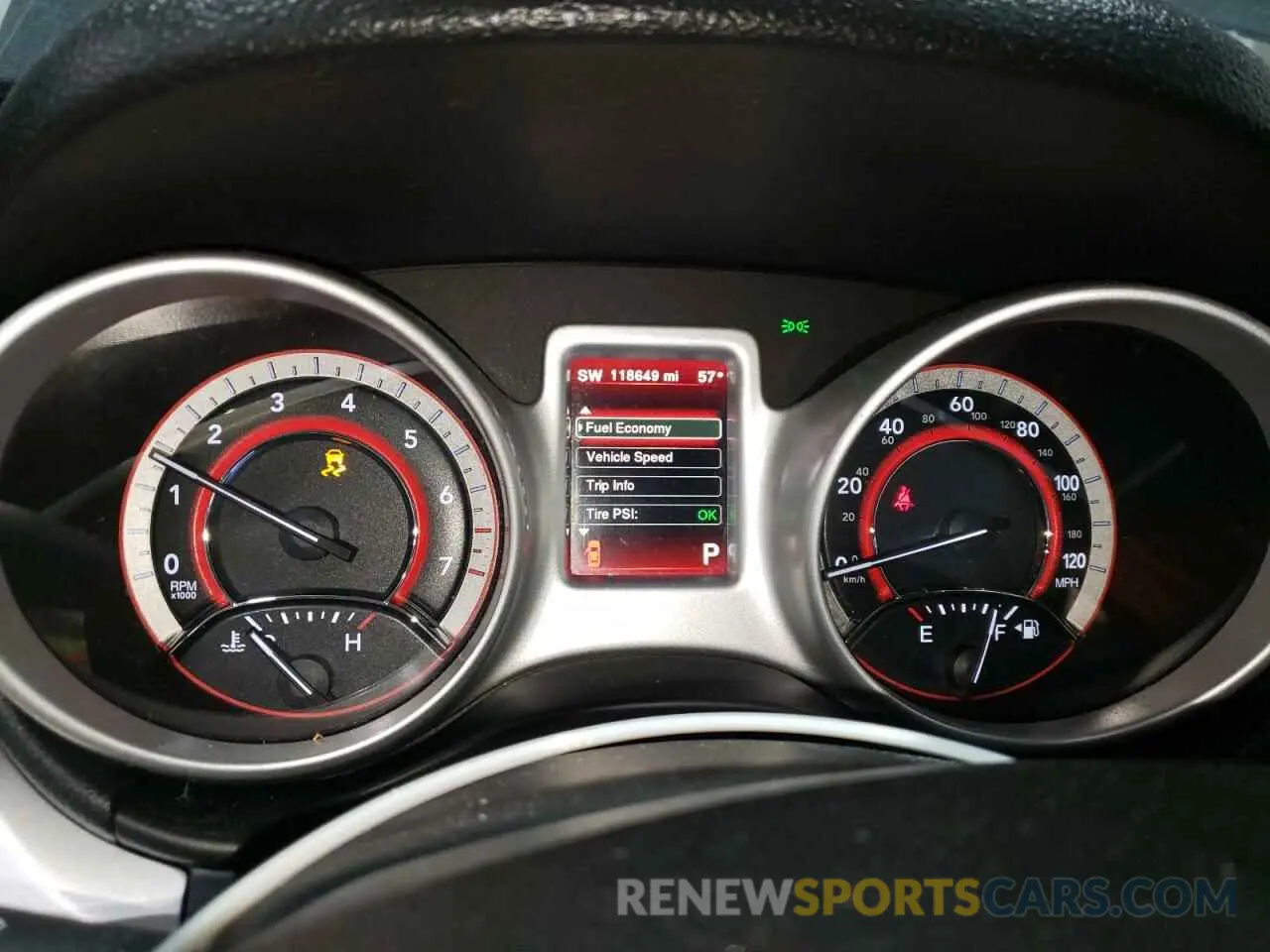 9 Photograph of a damaged car 3C4PDCBB1KT778770 DODGE JOURNEY 2019