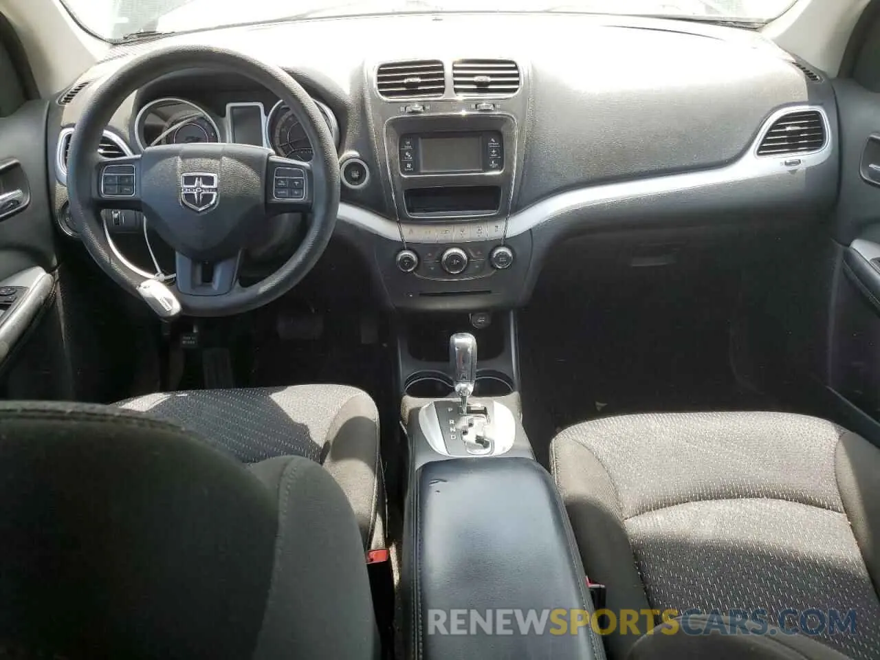 8 Photograph of a damaged car 3C4PDCBB1KT779370 DODGE JOURNEY 2019