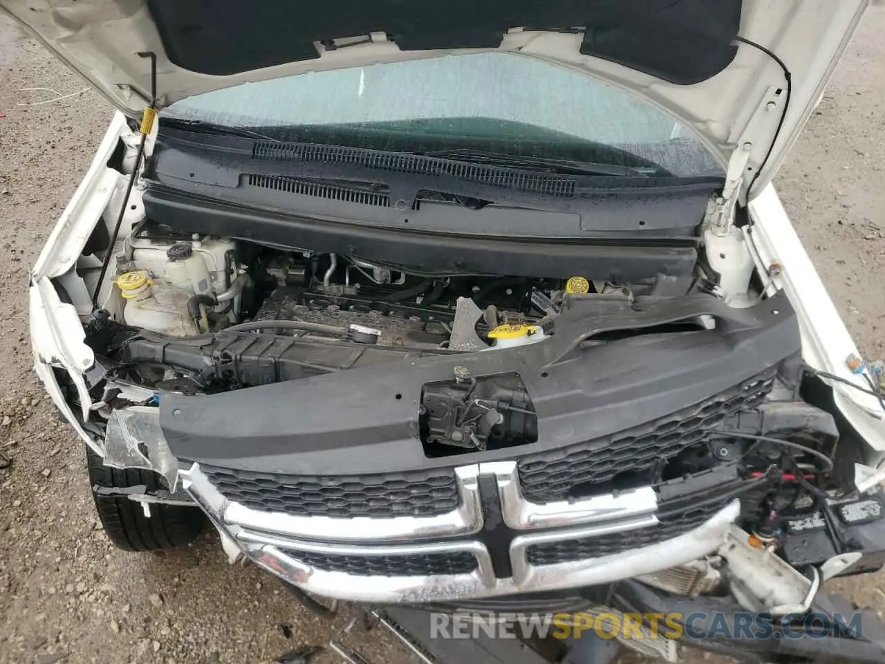 12 Photograph of a damaged car 3C4PDCBB1KT784133 DODGE JOURNEY 2019