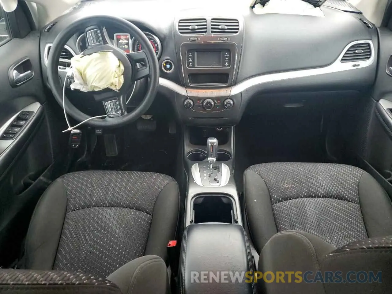 8 Photograph of a damaged car 3C4PDCBB1KT784133 DODGE JOURNEY 2019