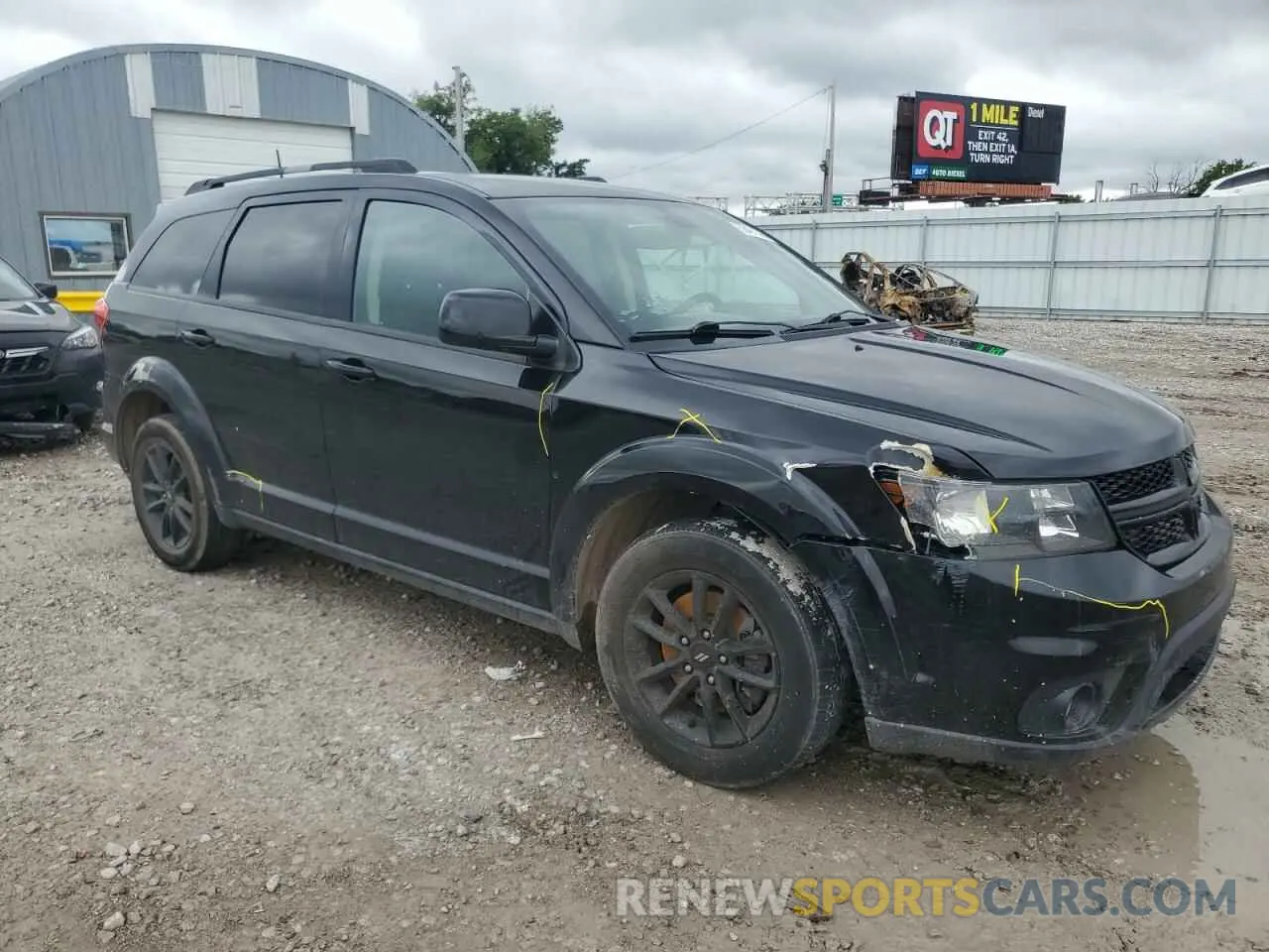 4 Photograph of a damaged car 3C4PDCBB1KT798081 DODGE JOURNEY 2019