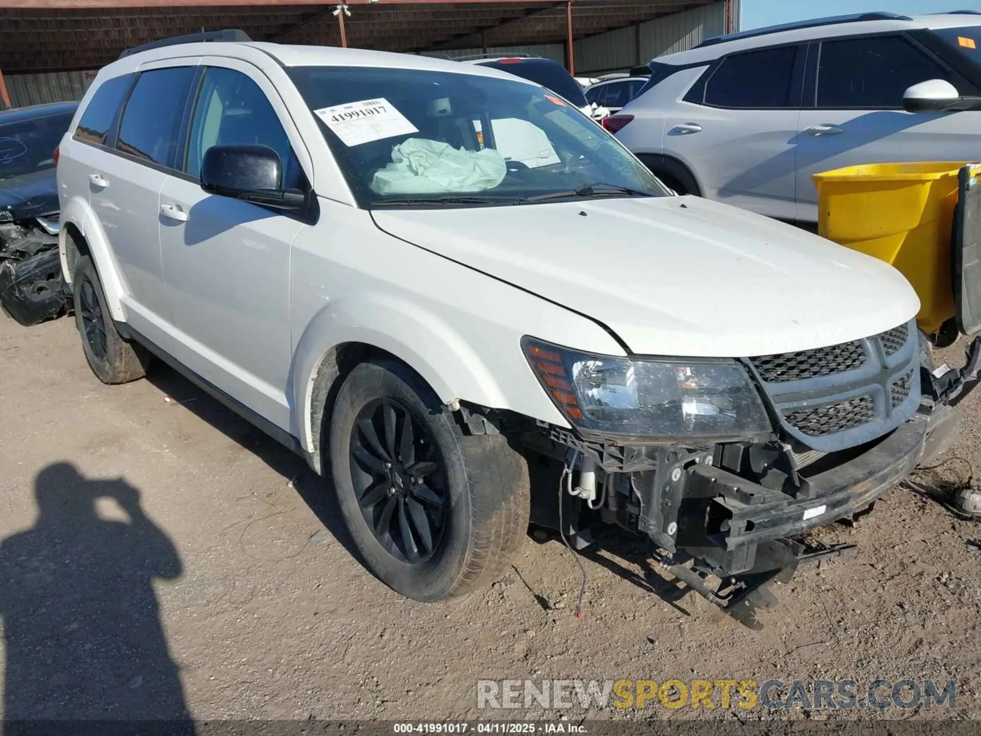 1 Photograph of a damaged car 3C4PDCBB1KT845139 DODGE JOURNEY 2019