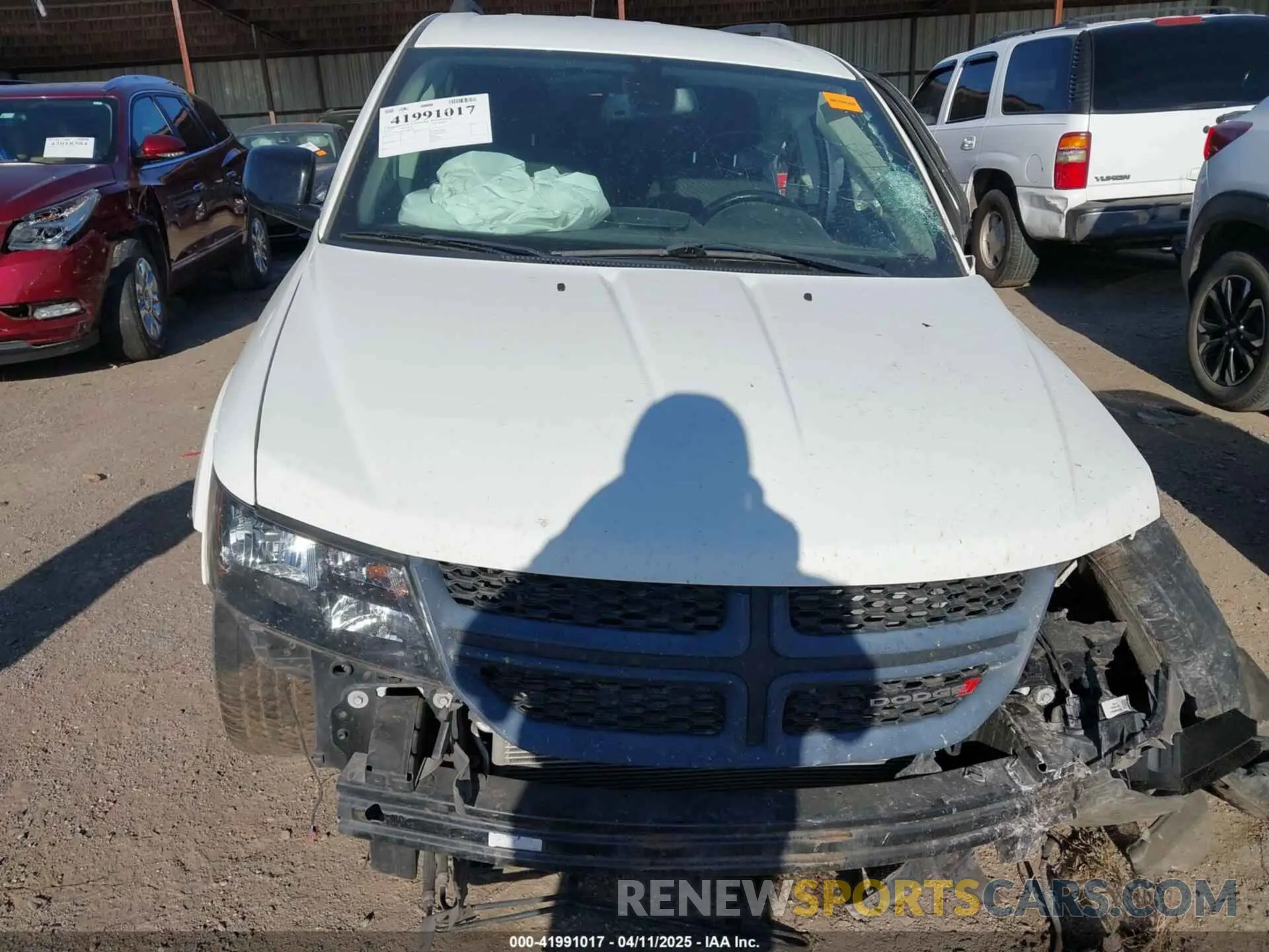 12 Photograph of a damaged car 3C4PDCBB1KT845139 DODGE JOURNEY 2019
