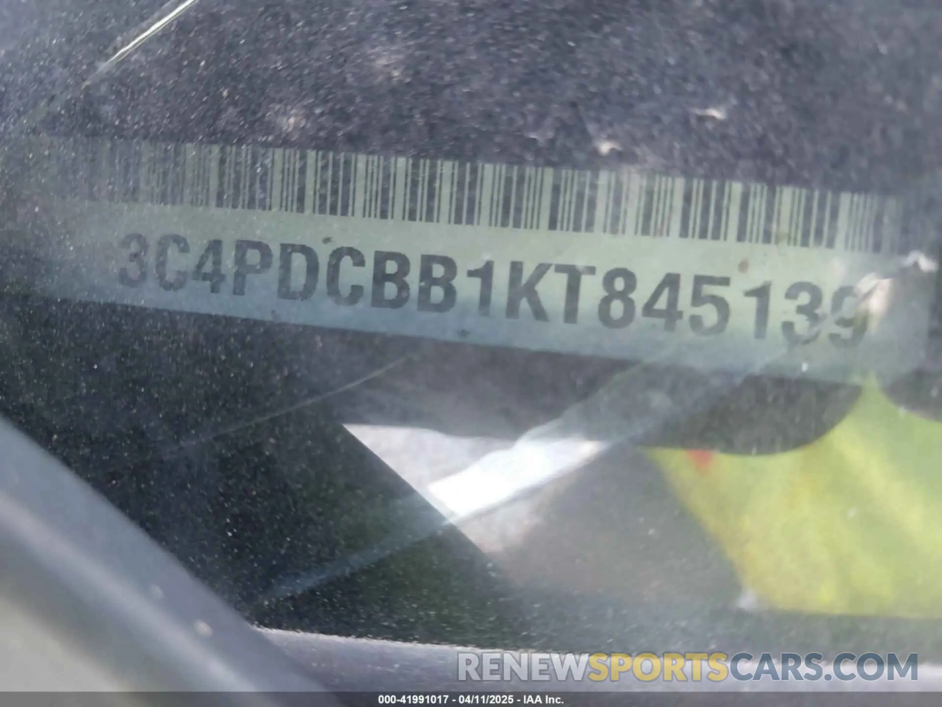 9 Photograph of a damaged car 3C4PDCBB1KT845139 DODGE JOURNEY 2019
