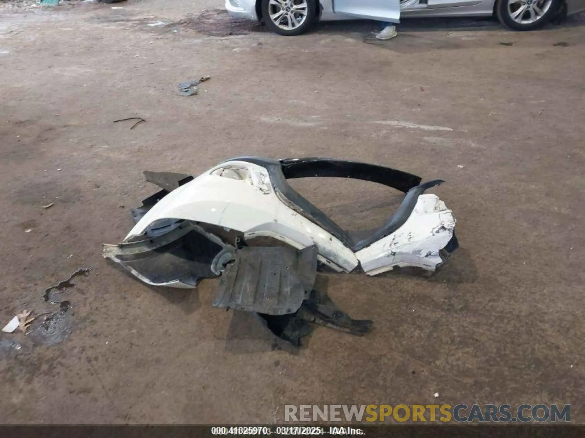 12 Photograph of a damaged car 3C4PDCBB1KT853340 DODGE JOURNEY 2019