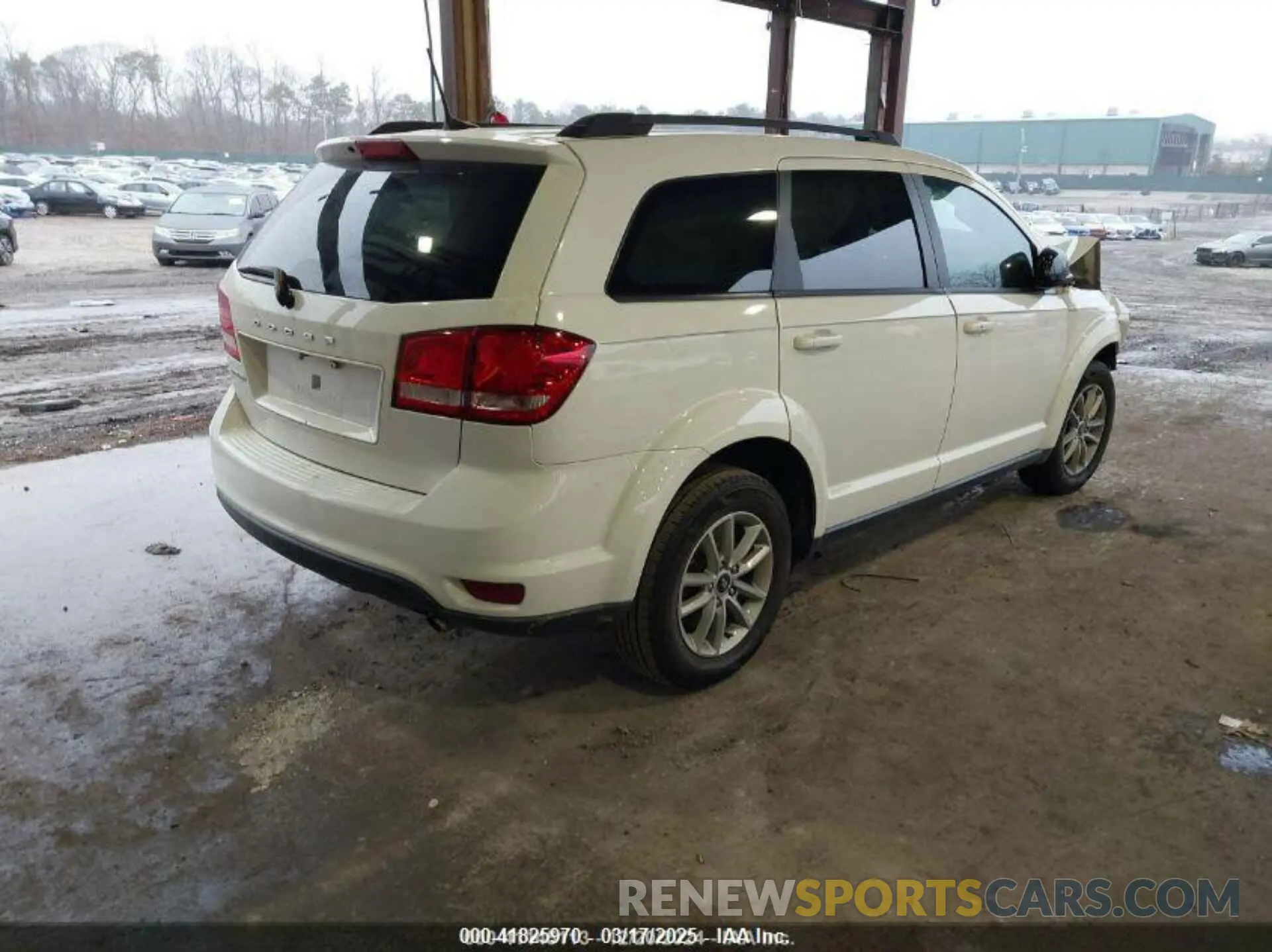4 Photograph of a damaged car 3C4PDCBB1KT853340 DODGE JOURNEY 2019
