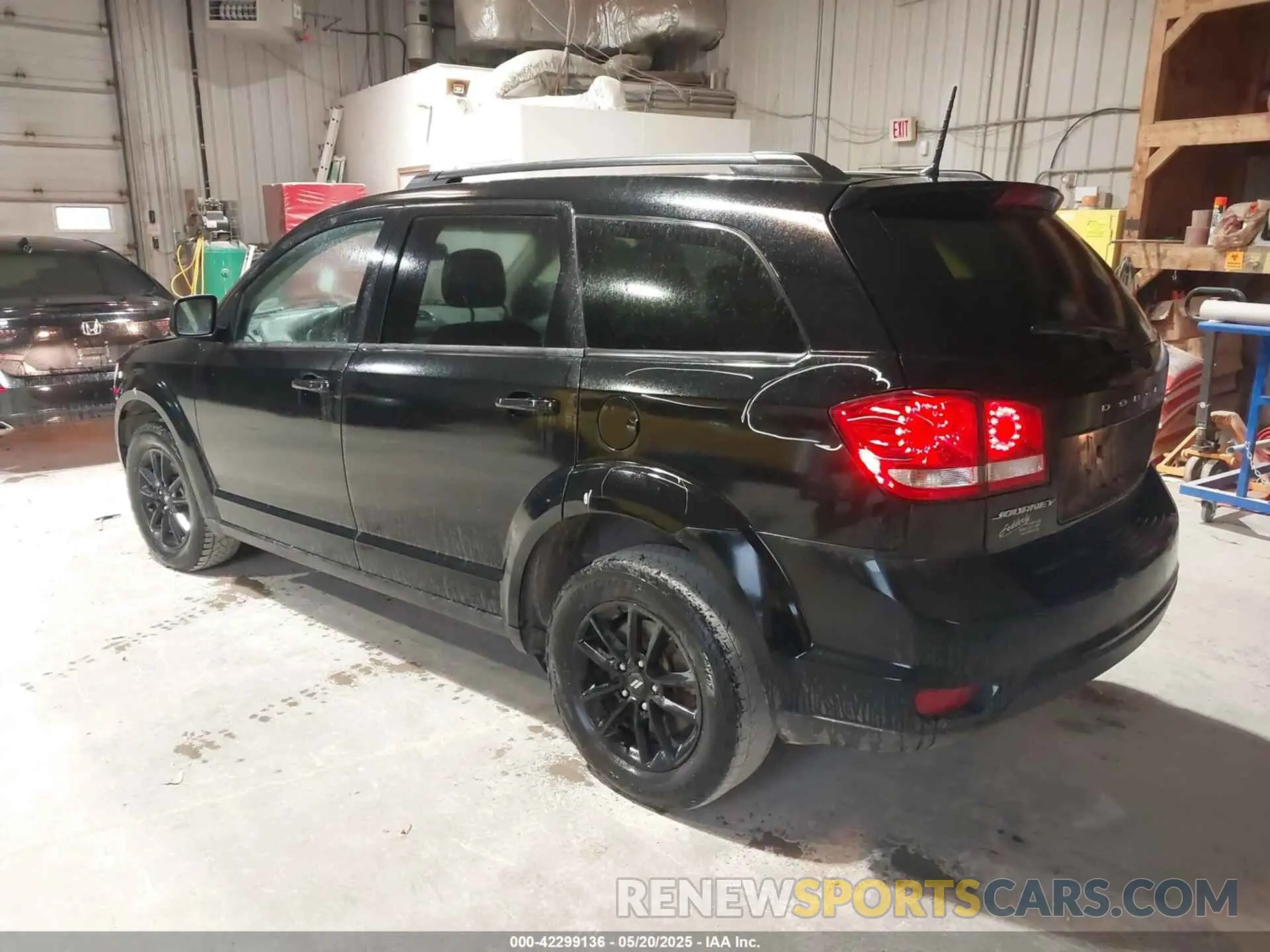 3 Photograph of a damaged car 3C4PDCBB1KT863253 DODGE JOURNEY 2019