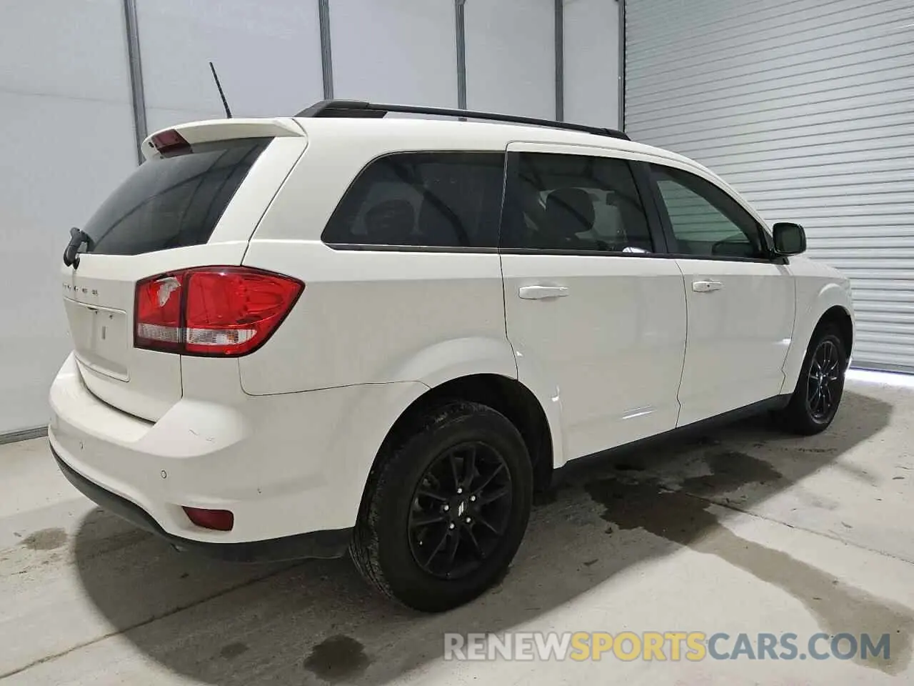 3 Photograph of a damaged car 3C4PDCBB1KT863978 DODGE JOURNEY 2019