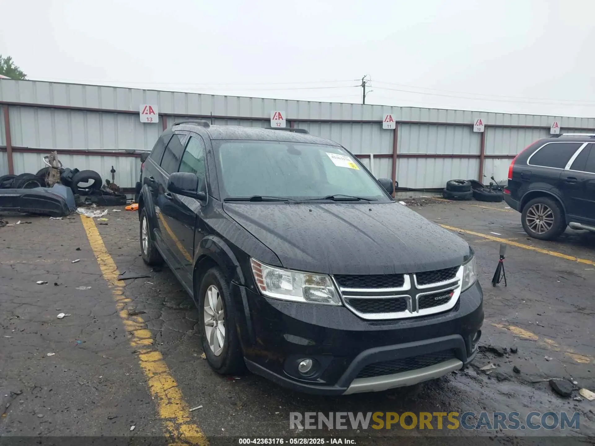 1 Photograph of a damaged car 3C4PDCBB1KT870039 DODGE JOURNEY 2019