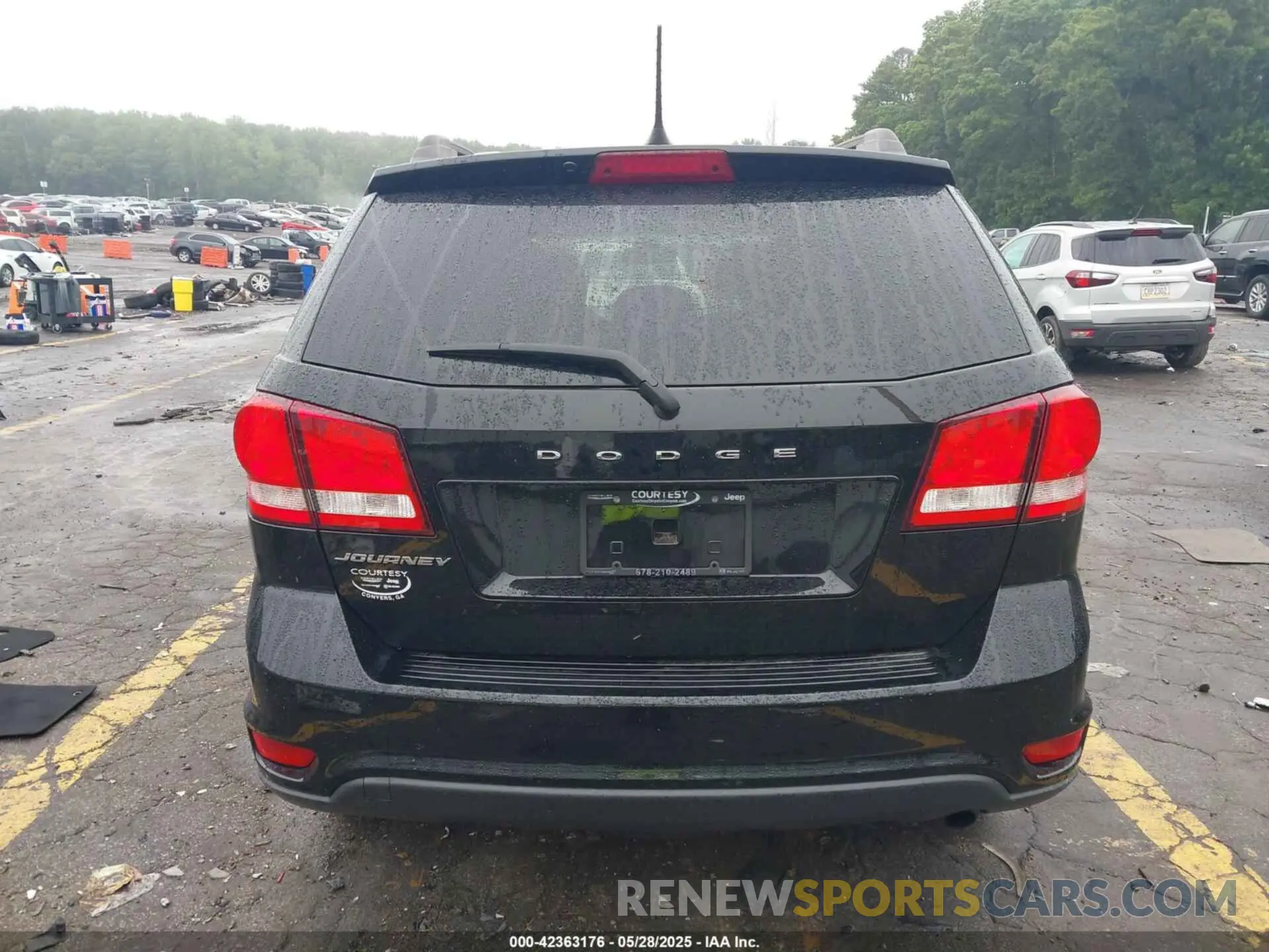 16 Photograph of a damaged car 3C4PDCBB1KT870039 DODGE JOURNEY 2019
