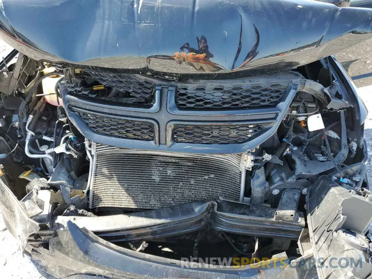 13 Photograph of a damaged car 3C4PDCBB1KT870476 DODGE JOURNEY 2019