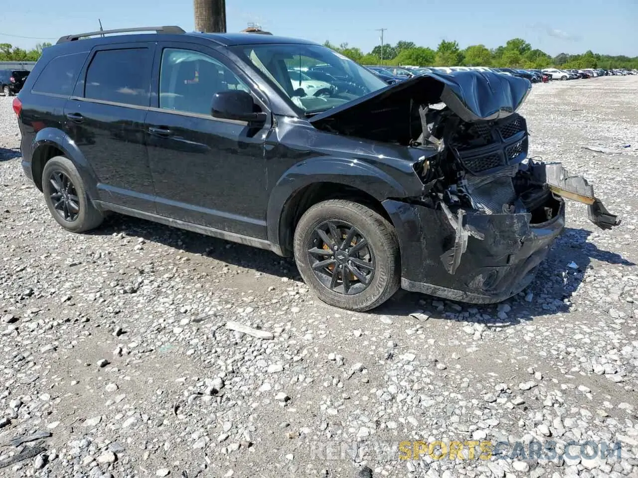 4 Photograph of a damaged car 3C4PDCBB1KT870476 DODGE JOURNEY 2019