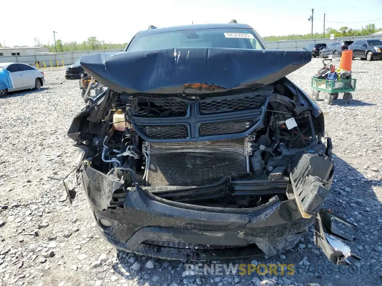 5 Photograph of a damaged car 3C4PDCBB1KT870476 DODGE JOURNEY 2019