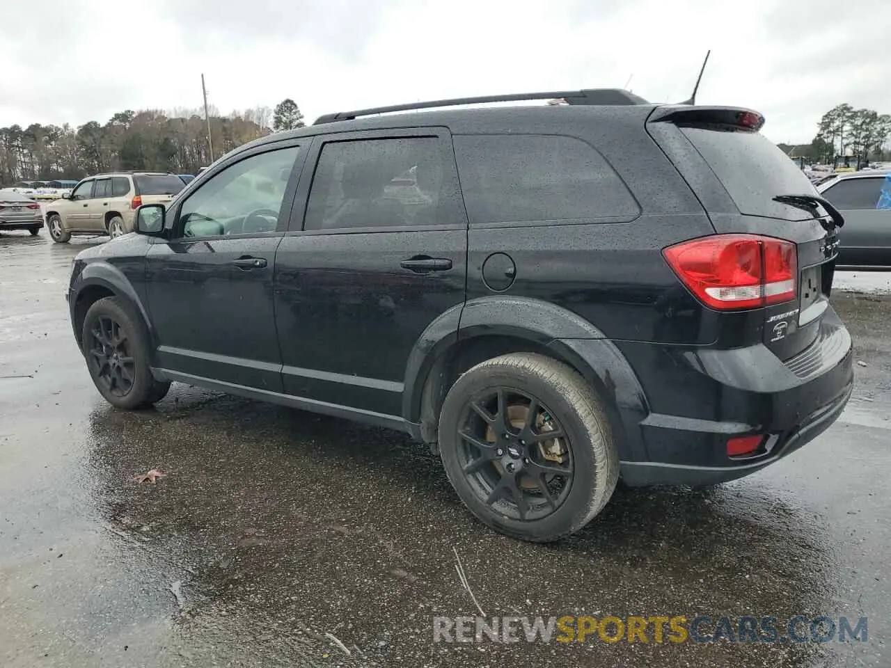 2 Photograph of a damaged car 3C4PDCBB2KT686972 DODGE JOURNEY 2019