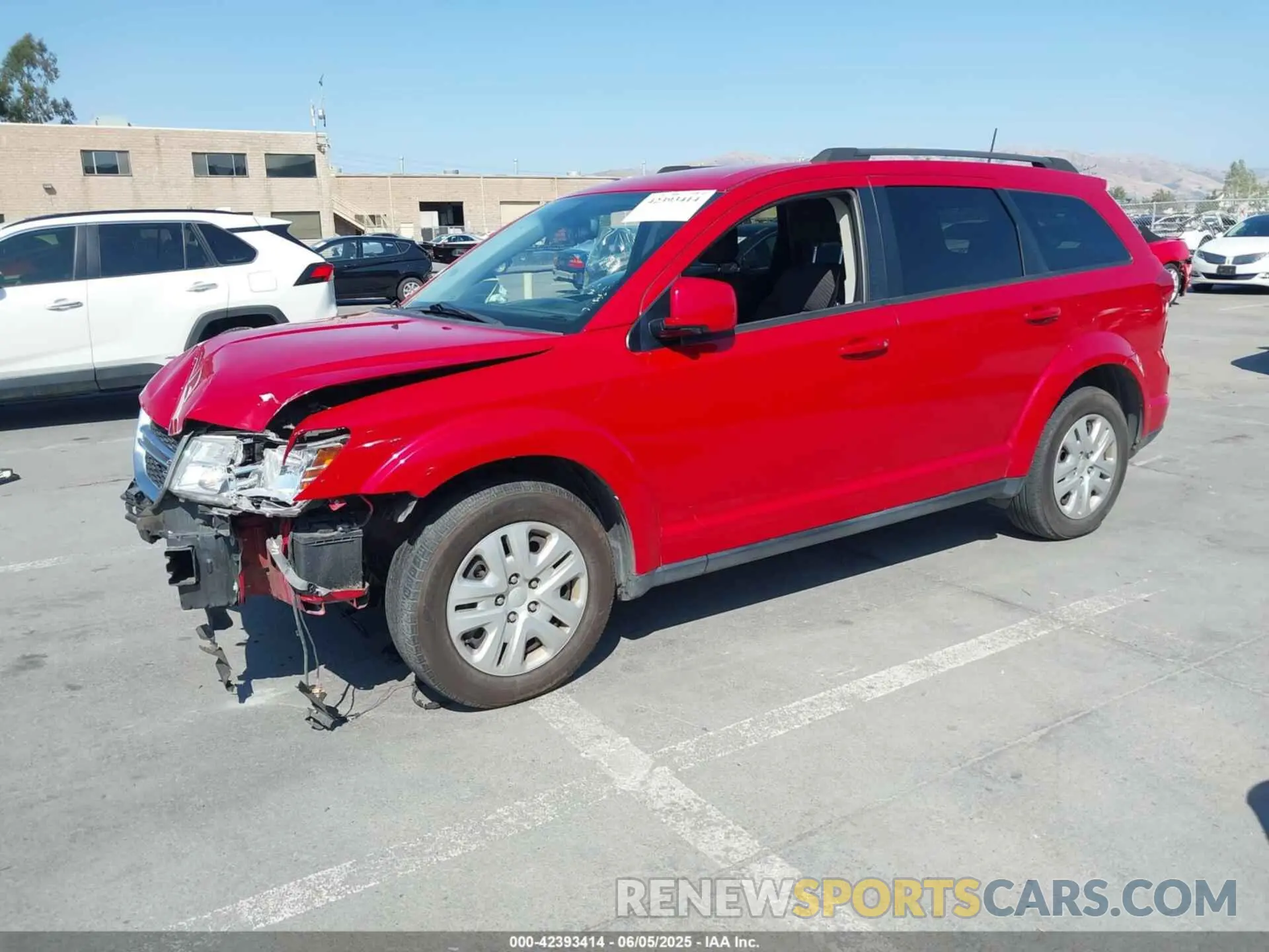2 Photograph of a damaged car 3C4PDCBB2KT798672 DODGE JOURNEY 2019