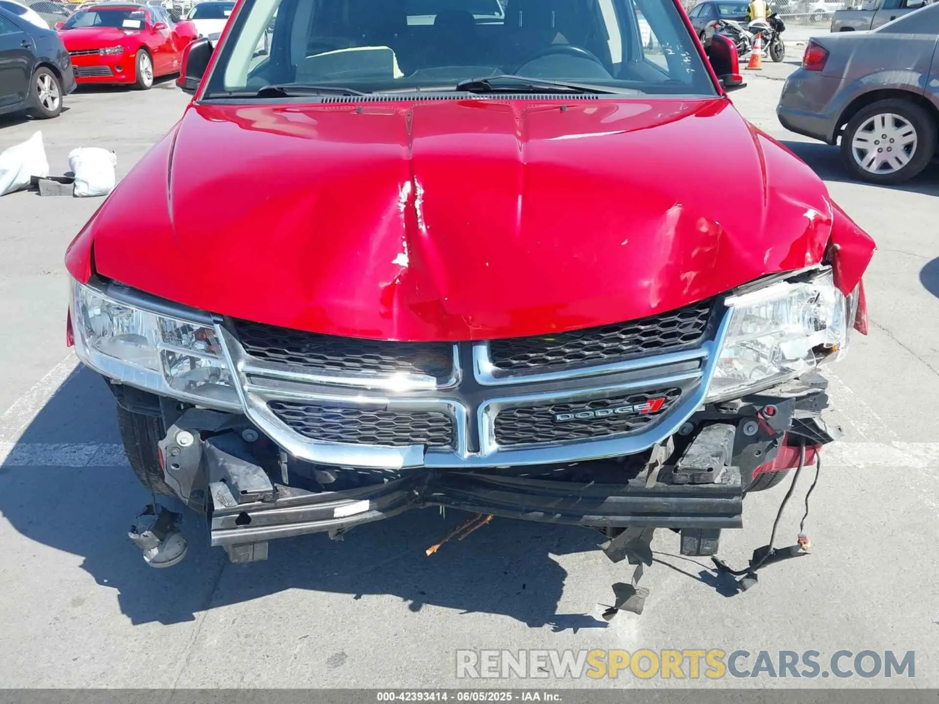 6 Photograph of a damaged car 3C4PDCBB2KT798672 DODGE JOURNEY 2019