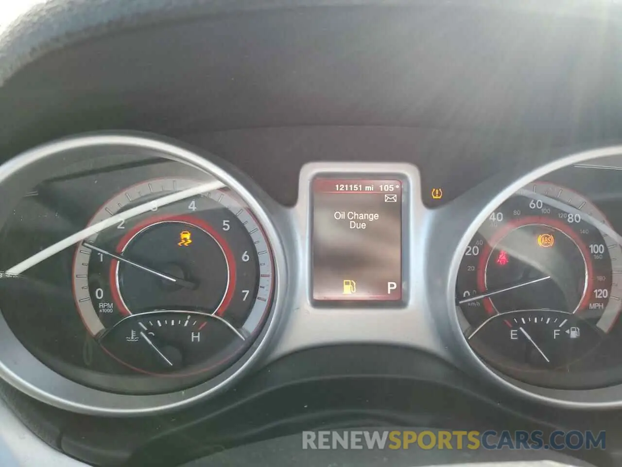9 Photograph of a damaged car 3C4PDCBB2KT856876 DODGE JOURNEY 2019