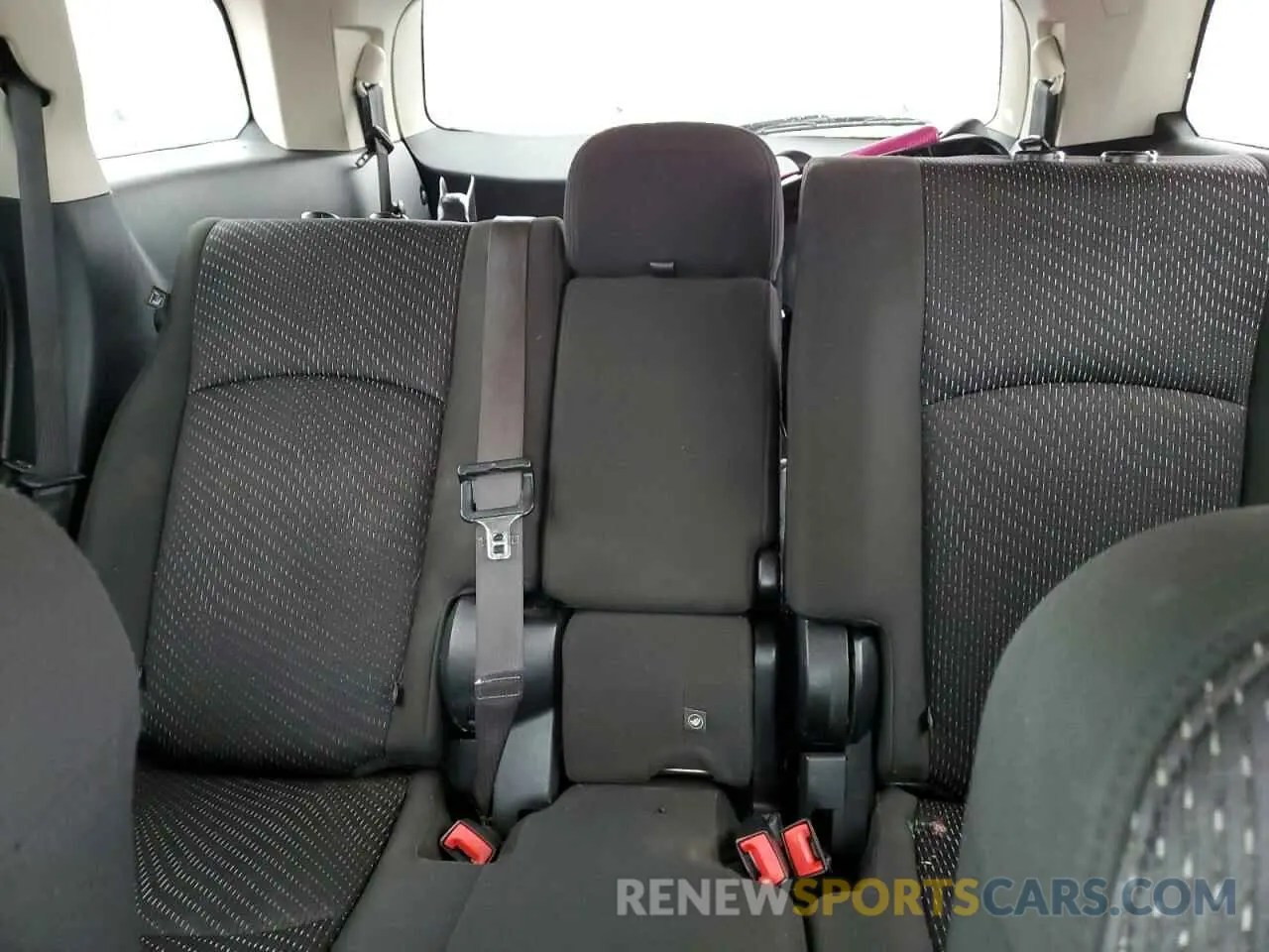 10 Photograph of a damaged car 3C4PDCBB2KT867201 DODGE JOURNEY 2019