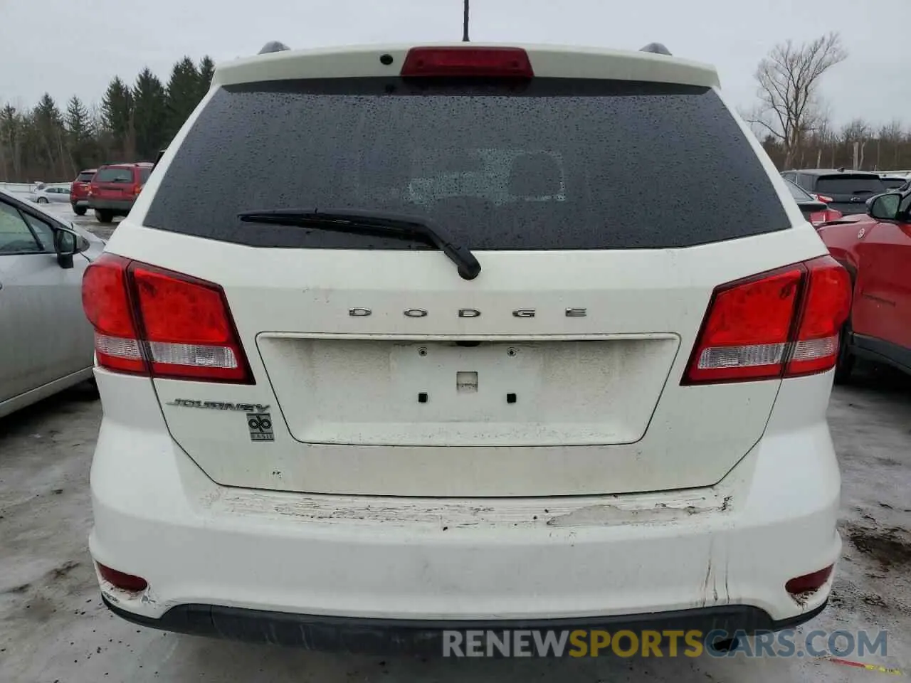 6 Photograph of a damaged car 3C4PDCBB2KT867201 DODGE JOURNEY 2019