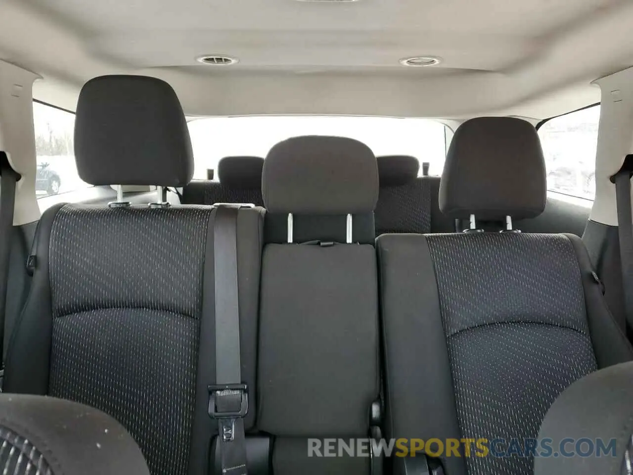10 Photograph of a damaged car 3C4PDCBB2KT871300 DODGE JOURNEY 2019