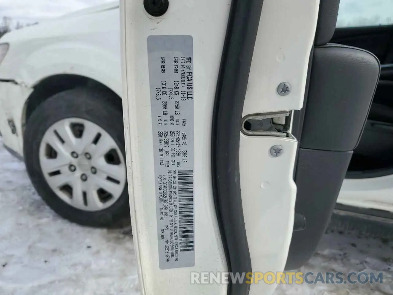 13 Photograph of a damaged car 3C4PDCBB2KT871300 DODGE JOURNEY 2019