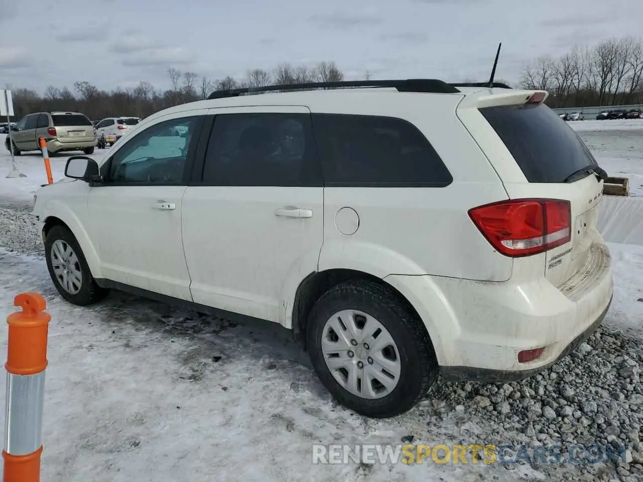 2 Photograph of a damaged car 3C4PDCBB2KT871300 DODGE JOURNEY 2019