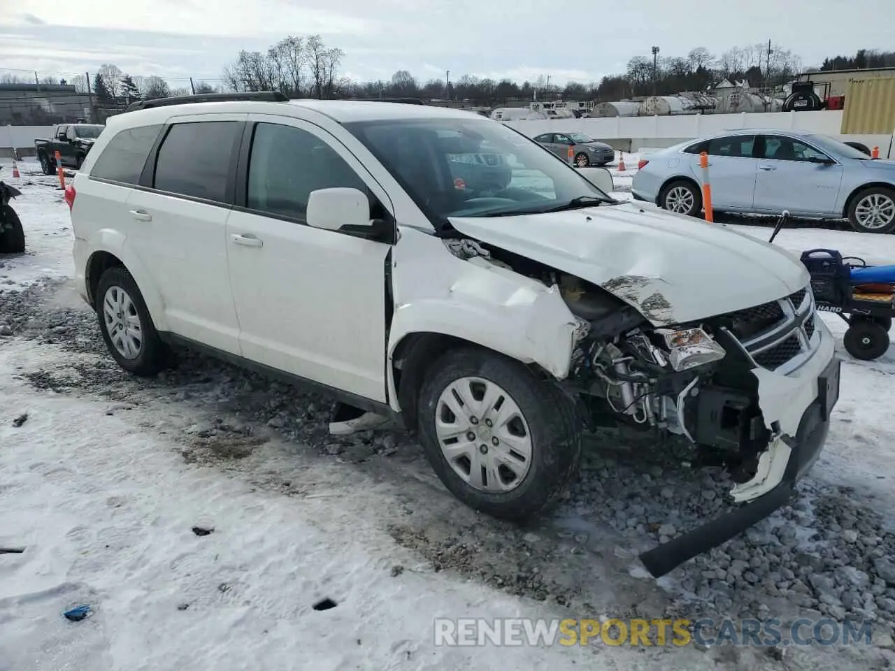 4 Photograph of a damaged car 3C4PDCBB2KT871300 DODGE JOURNEY 2019