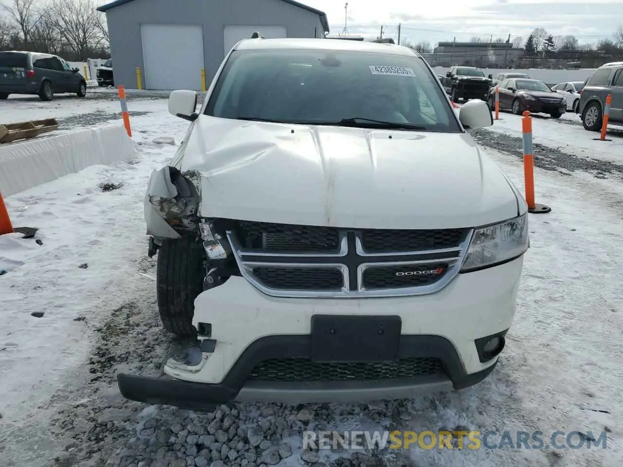 5 Photograph of a damaged car 3C4PDCBB2KT871300 DODGE JOURNEY 2019