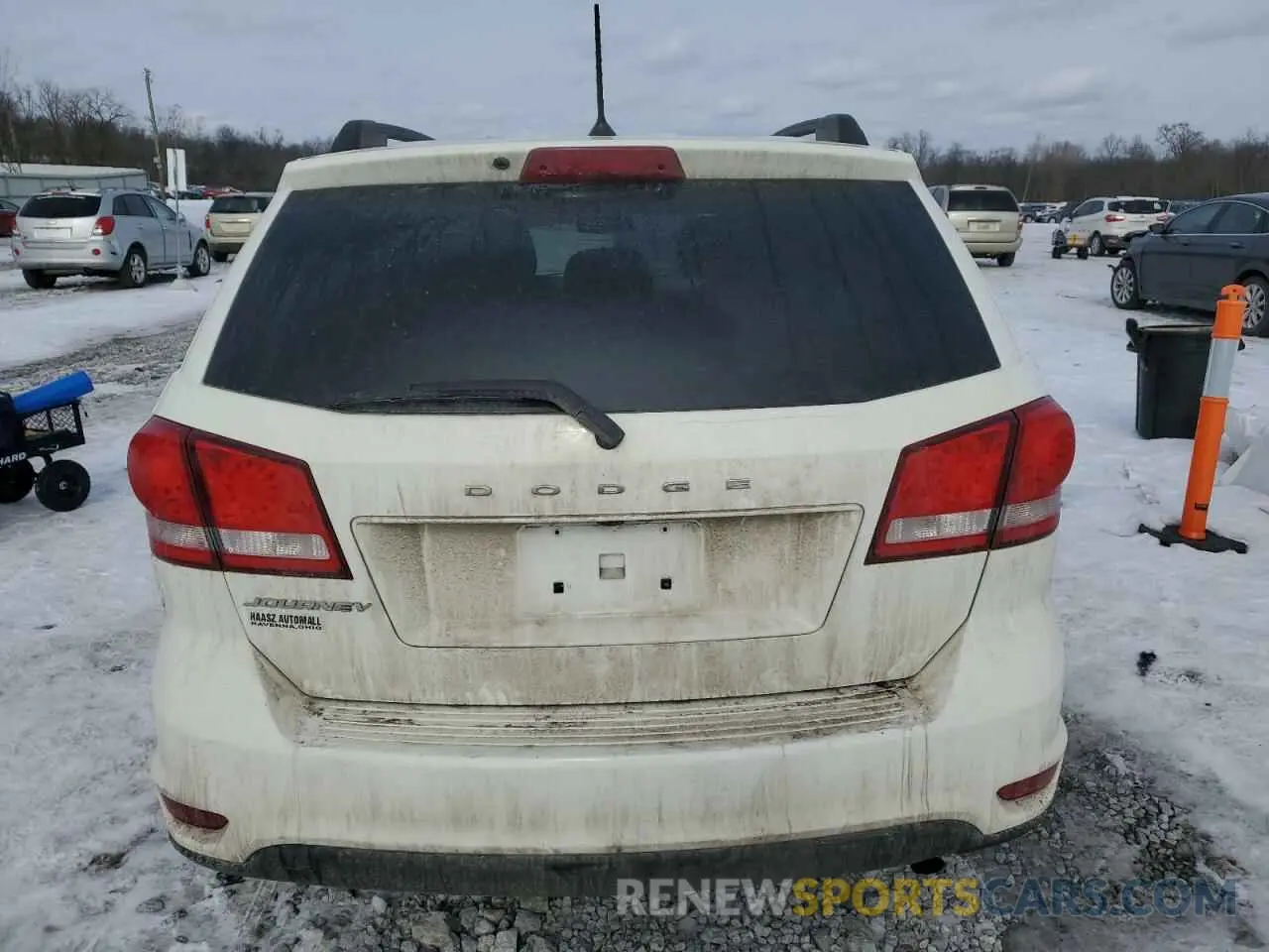 6 Photograph of a damaged car 3C4PDCBB2KT871300 DODGE JOURNEY 2019