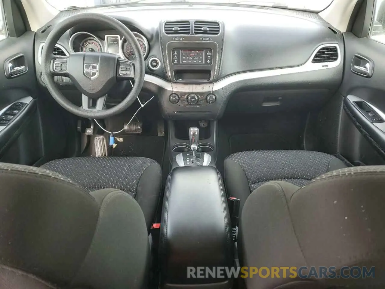 8 Photograph of a damaged car 3C4PDCBB2KT871300 DODGE JOURNEY 2019
