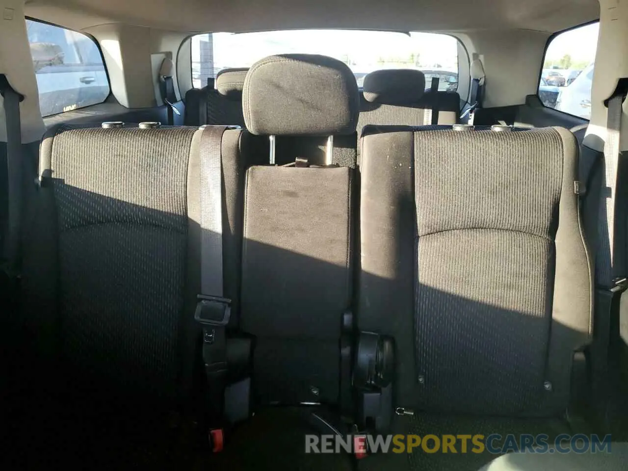 10 Photograph of a damaged car 3C4PDCBB3KT804155 DODGE JOURNEY 2019