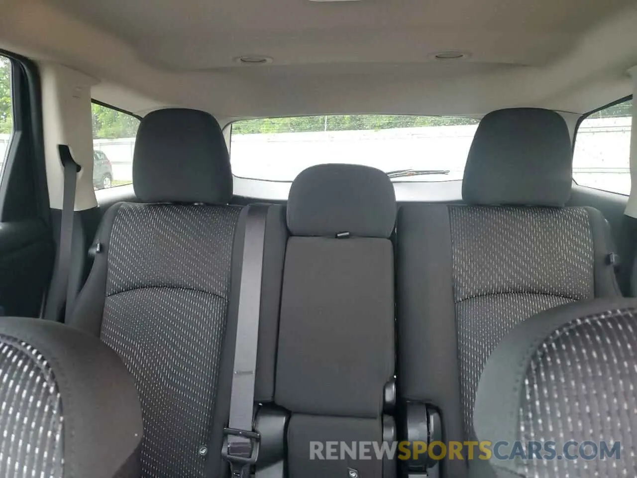 10 Photograph of a damaged car 3C4PDCBB3KT860516 DODGE JOURNEY 2019