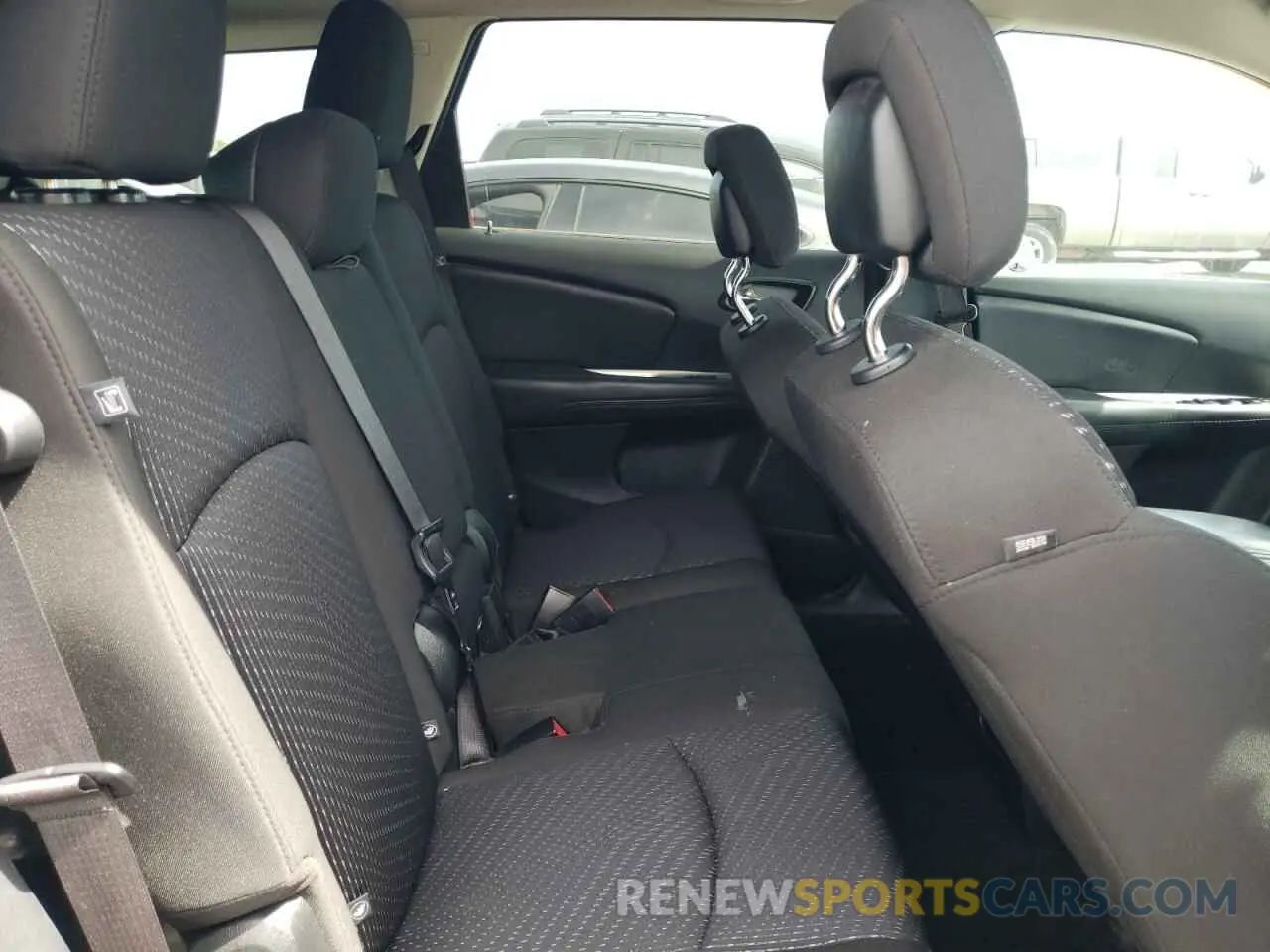 11 Photograph of a damaged car 3C4PDCBB4KT701469 DODGE JOURNEY 2019