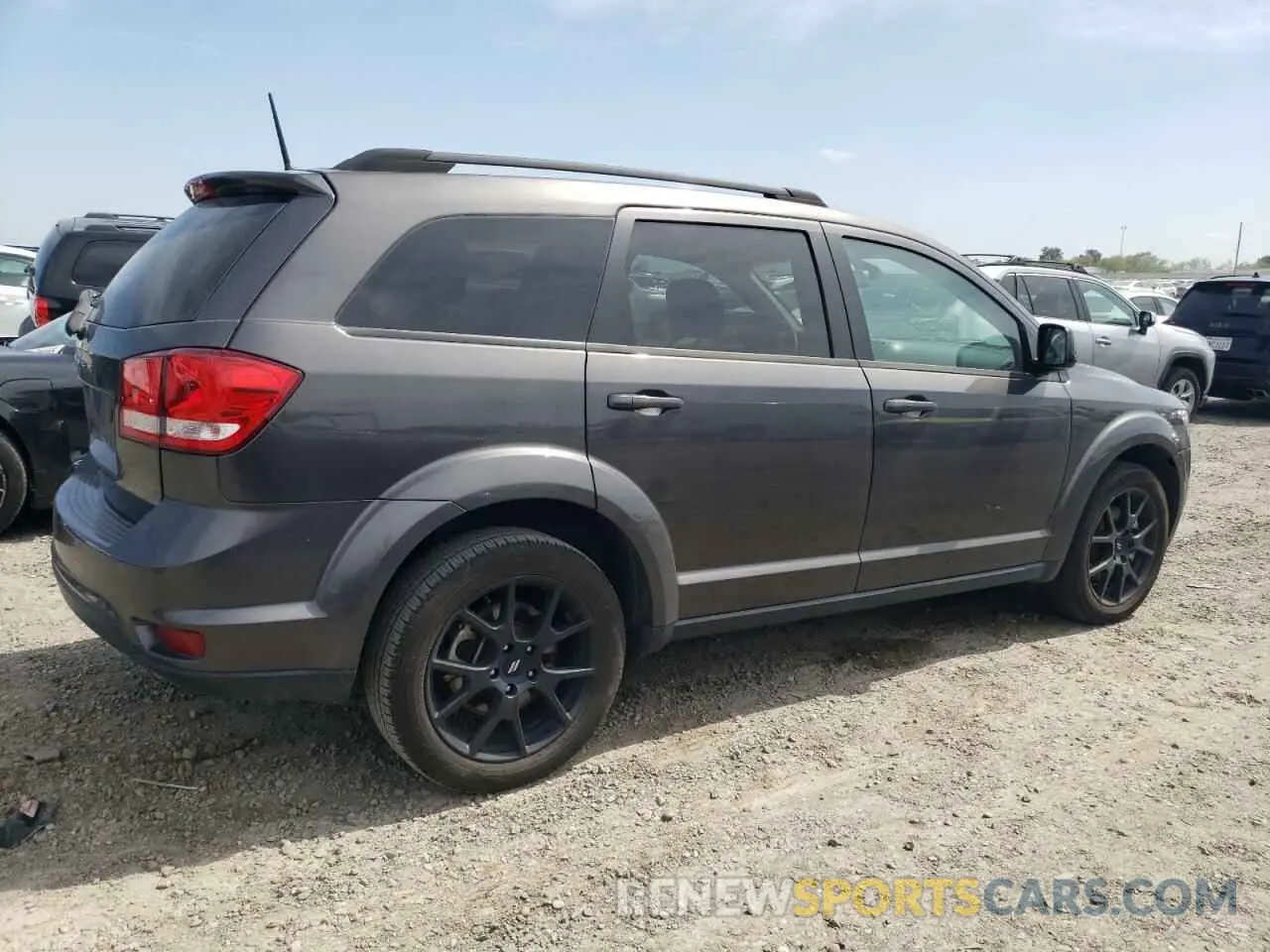 3 Photograph of a damaged car 3C4PDCBB4KT701469 DODGE JOURNEY 2019