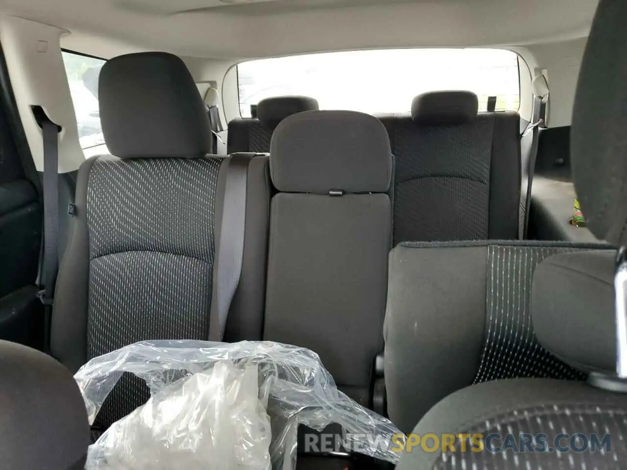 10 Photograph of a damaged car 3C4PDCBB4KT719132 DODGE JOURNEY 2019