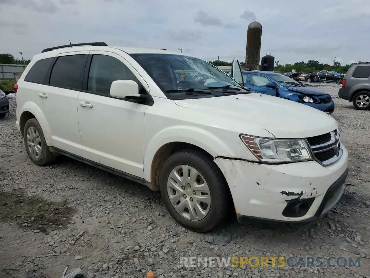 4 Photograph of a damaged car 3C4PDCBB4KT719132 DODGE JOURNEY 2019