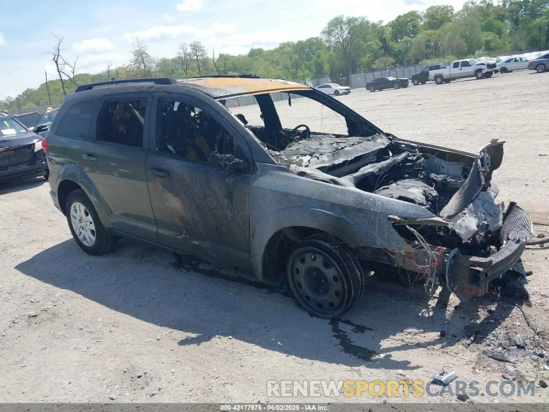 1 Photograph of a damaged car 3C4PDCBB4KT732026 DODGE JOURNEY 2019