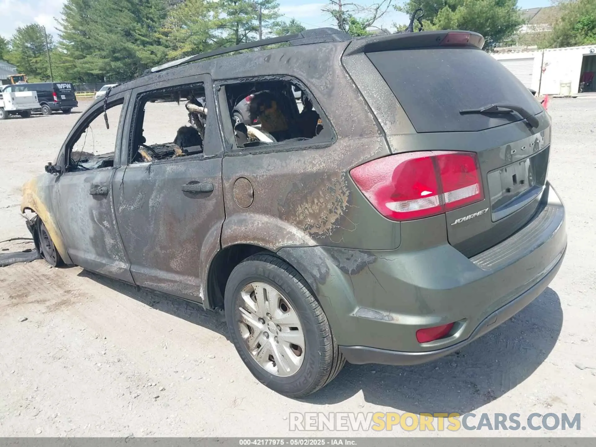 3 Photograph of a damaged car 3C4PDCBB4KT732026 DODGE JOURNEY 2019