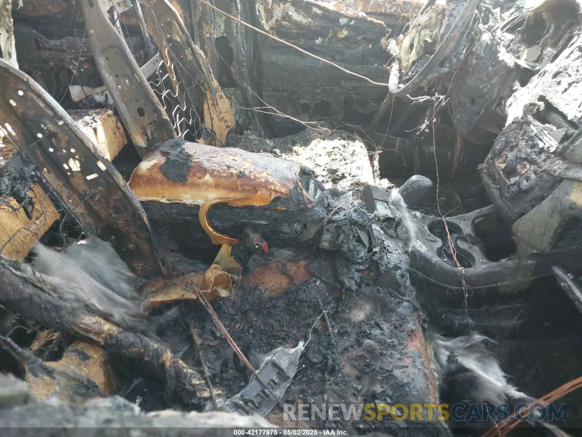 5 Photograph of a damaged car 3C4PDCBB4KT732026 DODGE JOURNEY 2019