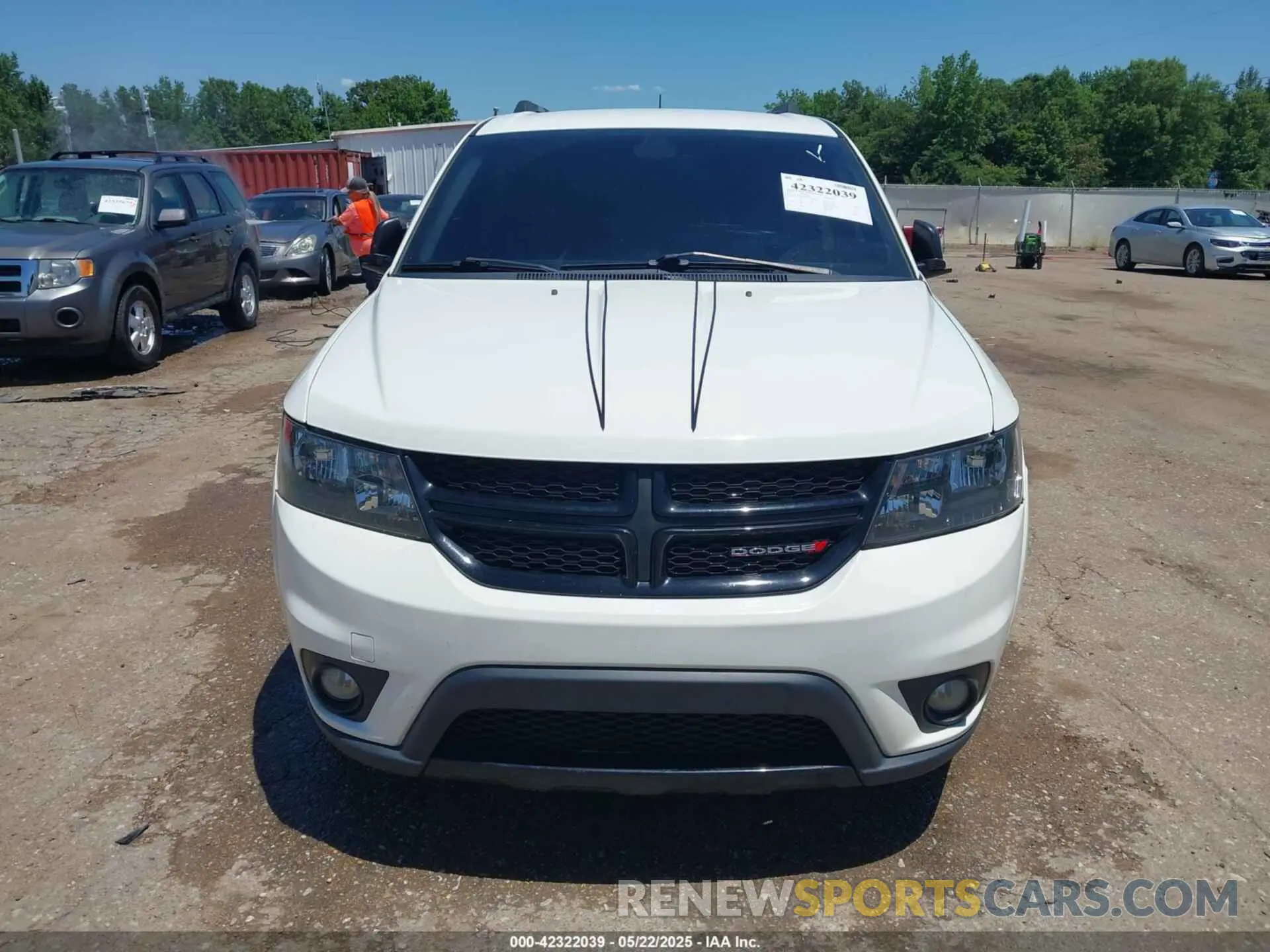 12 Photograph of a damaged car 3C4PDCBB4KT862579 DODGE JOURNEY 2019