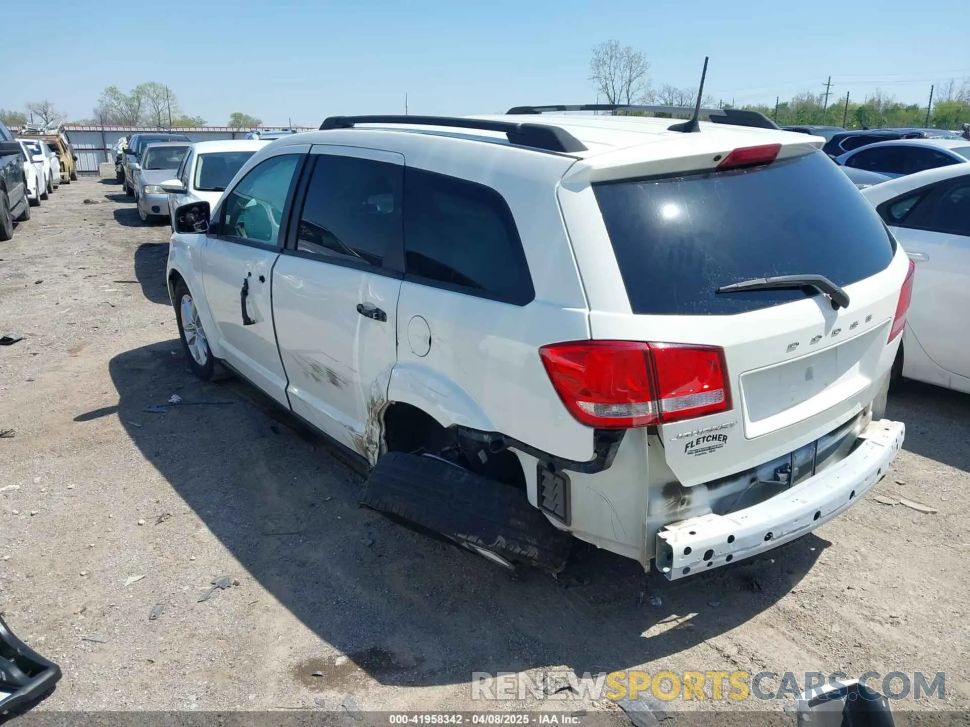 3 Photograph of a damaged car 3C4PDCBB4KT866941 DODGE JOURNEY 2019