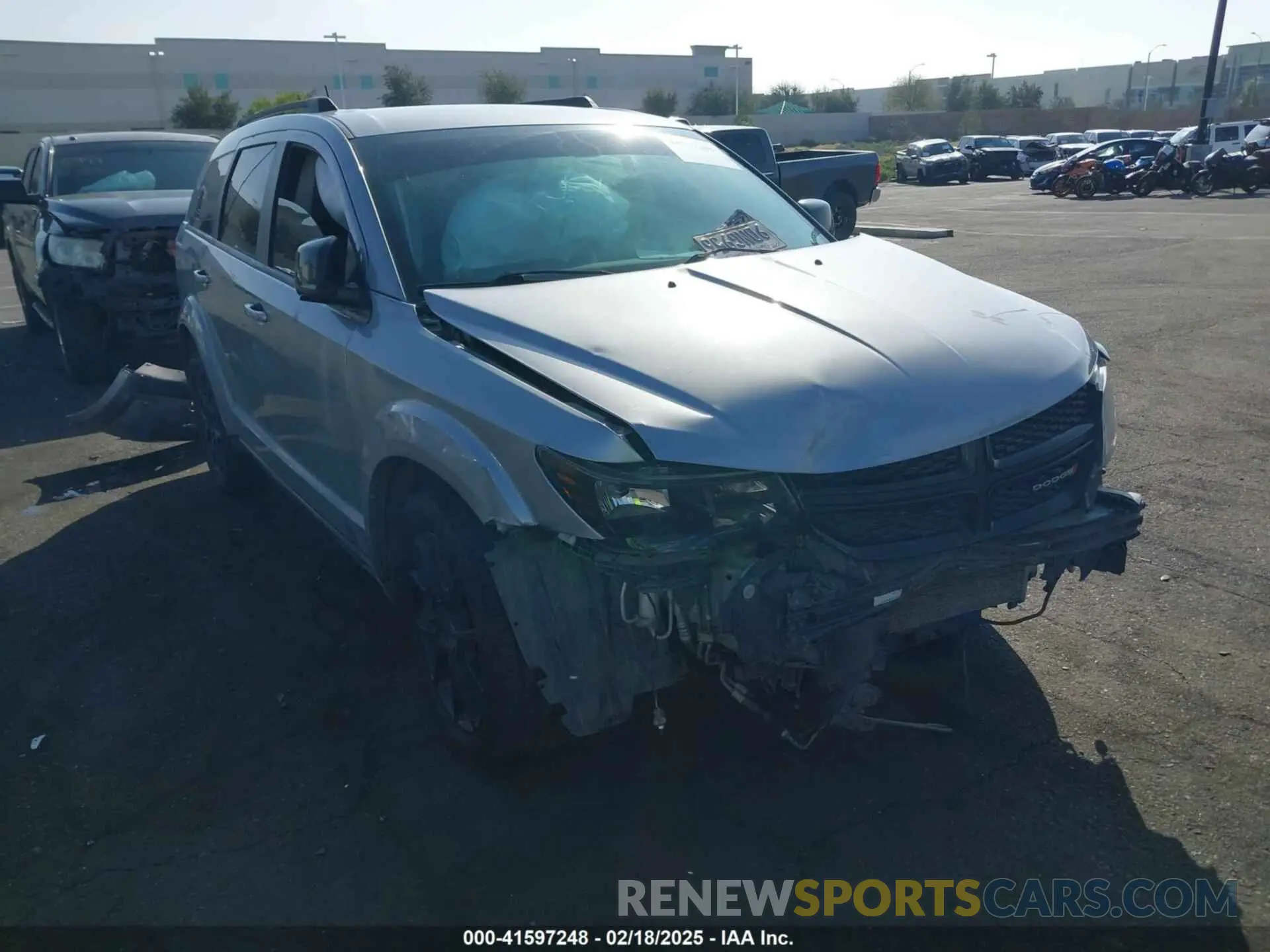 14 Photograph of a damaged car 3C4PDCBB5KT687131 DODGE JOURNEY 2019