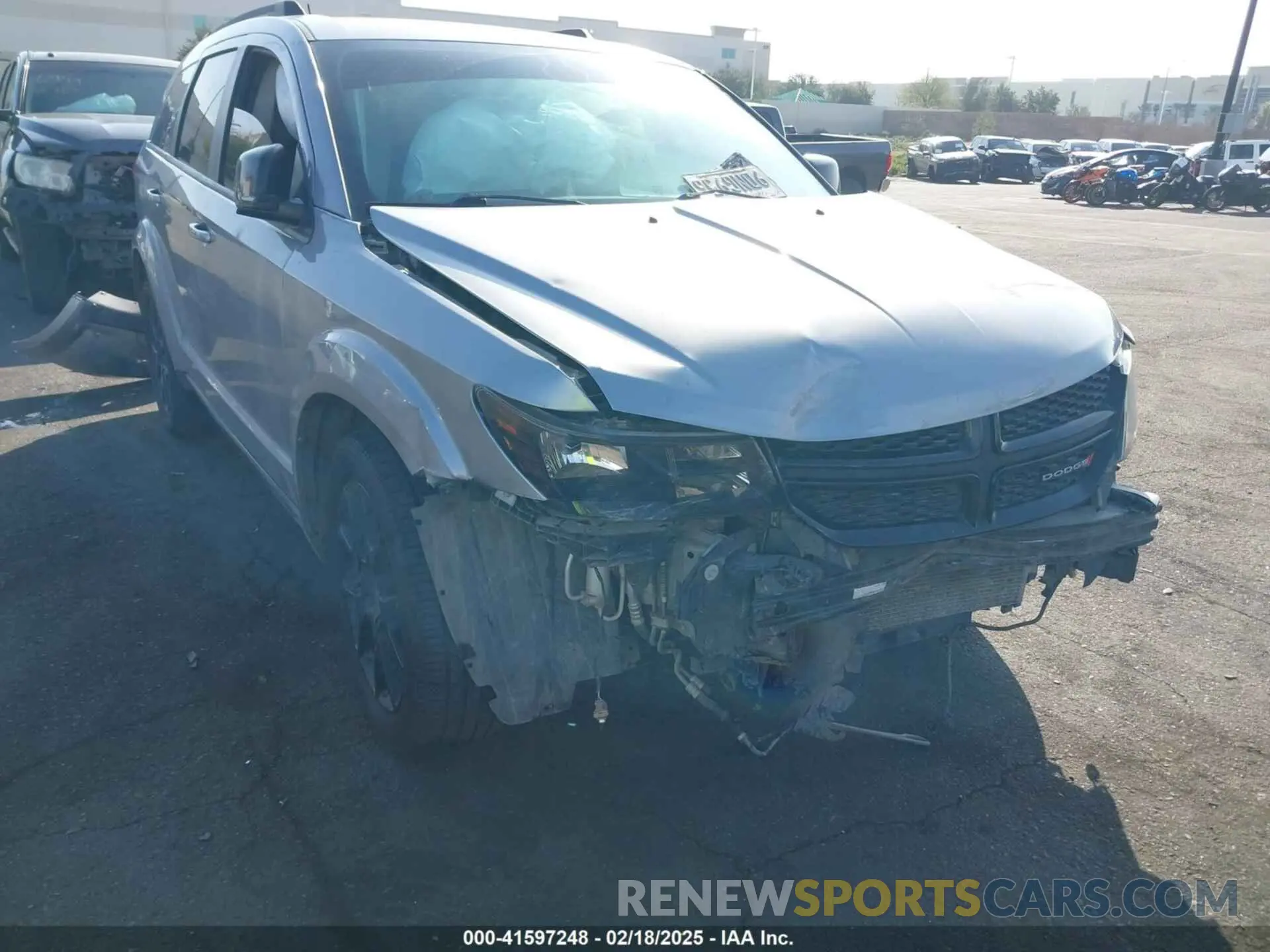 6 Photograph of a damaged car 3C4PDCBB5KT687131 DODGE JOURNEY 2019