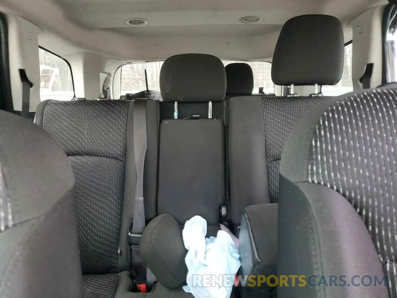 10 Photograph of a damaged car 3C4PDCBB5KT852370 DODGE JOURNEY 2019