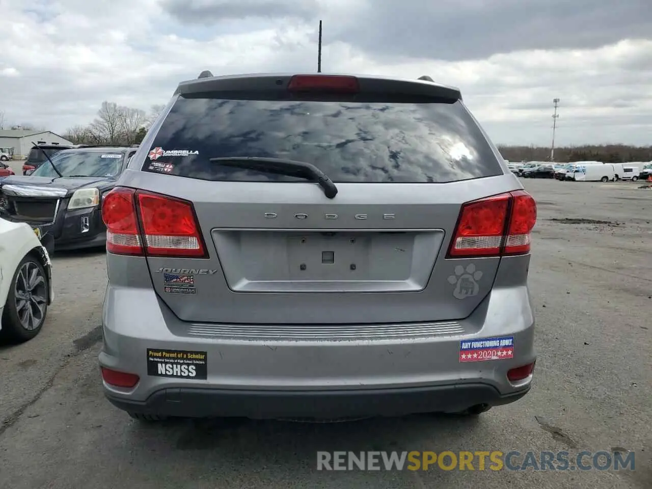 6 Photograph of a damaged car 3C4PDCBB5KT852370 DODGE JOURNEY 2019