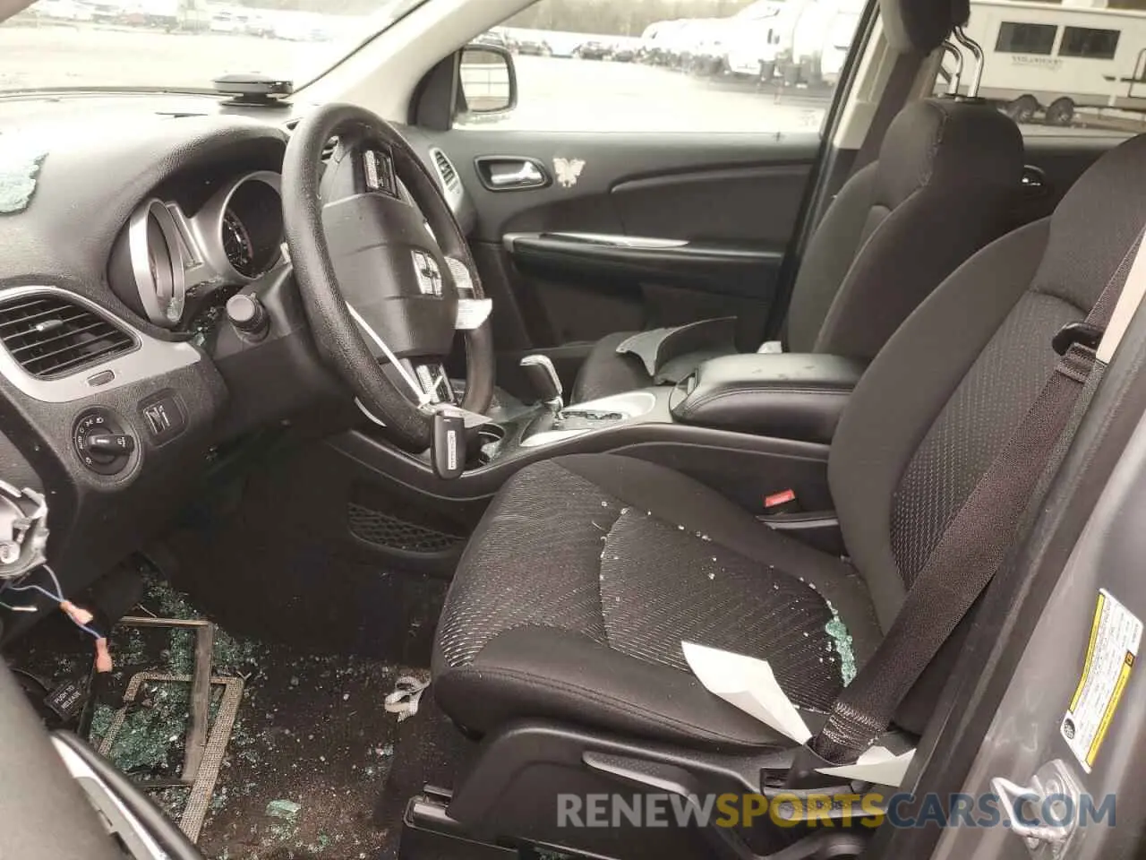 7 Photograph of a damaged car 3C4PDCBB5KT852370 DODGE JOURNEY 2019